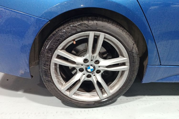 宝马3系 2017款 320Li M运动型车身外观6008