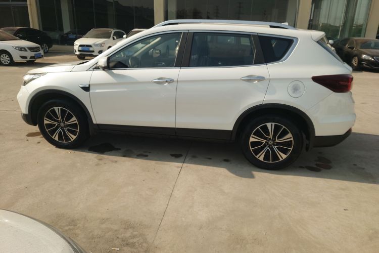 东风风神AX7 2018款 经典 1.6T 自动豪华型车身外观4