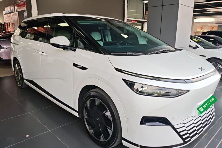 小鹏X9 2024款 640四驱高性能Max车身外观3