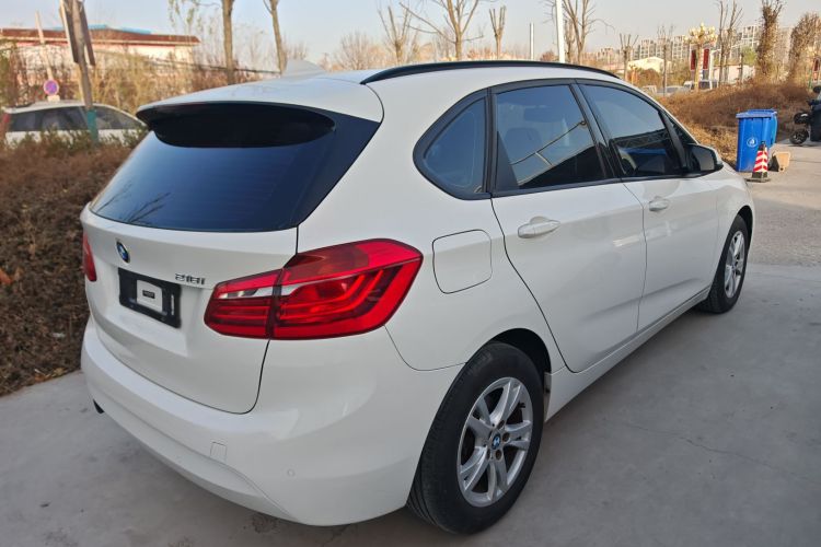 宝马2系旅行车(进口) 2015款 218i 领先型车身外观7