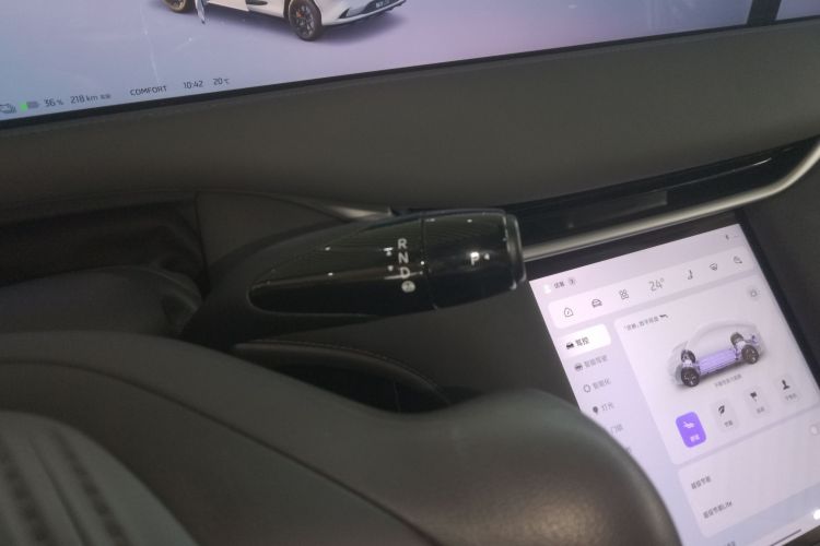 智己汽车 智己LS6 2025款 长续航灵蜥智享版中控内饰18