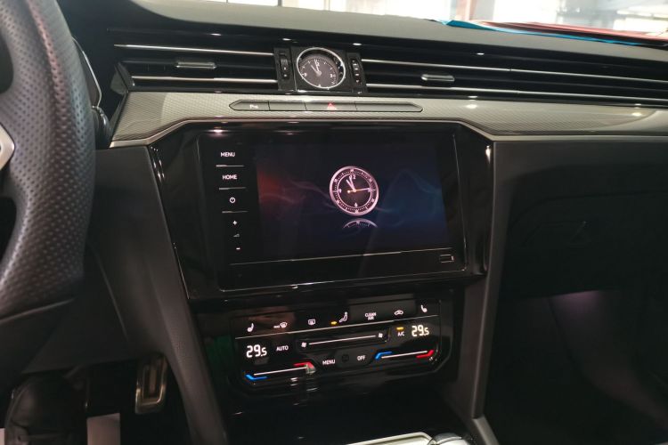 大众 迈腾 2023款 200万辆纪念版 330TSI DSG领先型中控内饰16