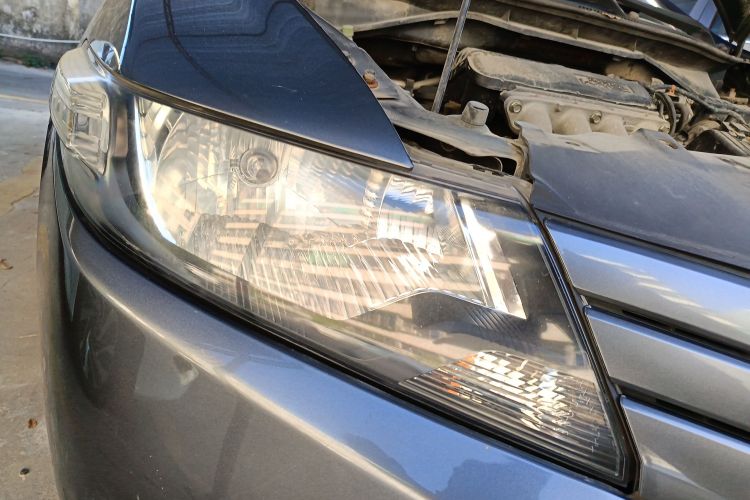 本田 锋范经典 2008款 1.5L 自动精英版车身外观8