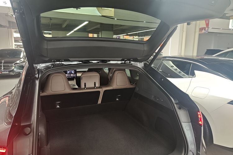 鸿蒙智行 智界R7 2025款 增程 251km Max机舱底盘23