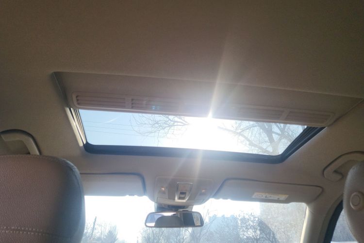 奔驰M级 2014款 ML 320 4MATIC局部细节22