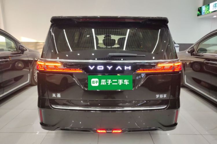 岚图汽车 岚图梦想家 2025款 PHEV 四驱尊贵鲲鹏版车身外观6004