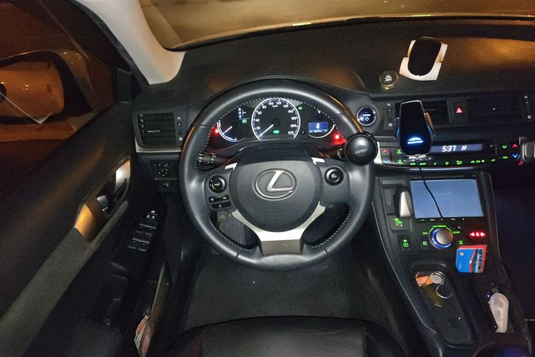 雷克萨斯CT 2014款 CT200h 精英版 单色中控内饰13