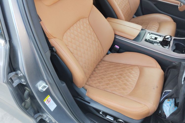 比亚迪 汉 2022款 DM-i 121KM 尊享型局部细节41