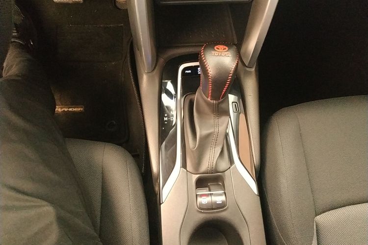 丰田 锋兰达 2022款 2.0L CVT精英版中控内饰18