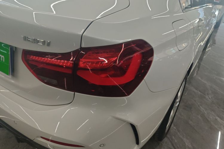 宝马1系 2023款 120i M运动曜夜版车身外观9