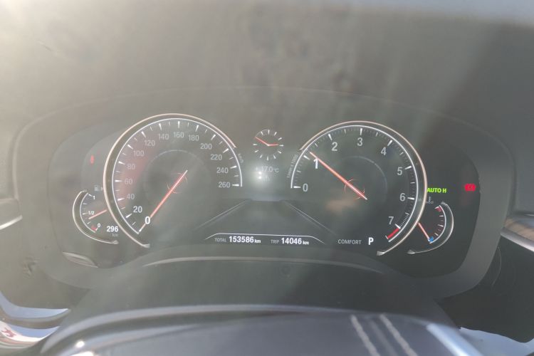 宝马5系 2018款 改款 530Li 领先型 豪华套装中控内饰14