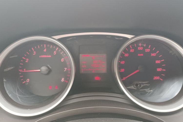 五菱汽车 五菱宏光 2019款 1.5L S标准型国VI LAR中控内饰14