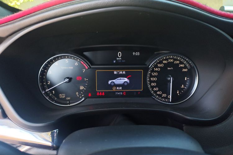 凯迪拉克XT4 2018款 28T 两驱技术型中控内饰14