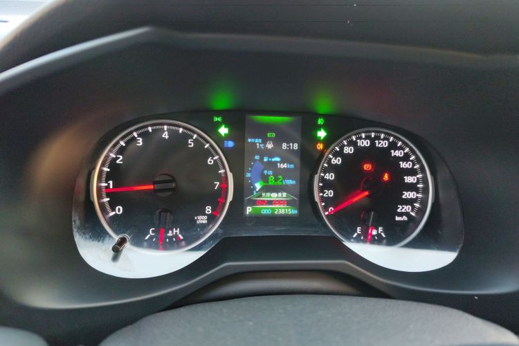 丰田 威兰达 2022款 改款 2.0L CVT两驱领先版中控内饰14