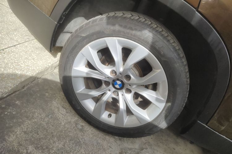 宝马X1 2013款 sDrive18i 时尚型车身外观6008