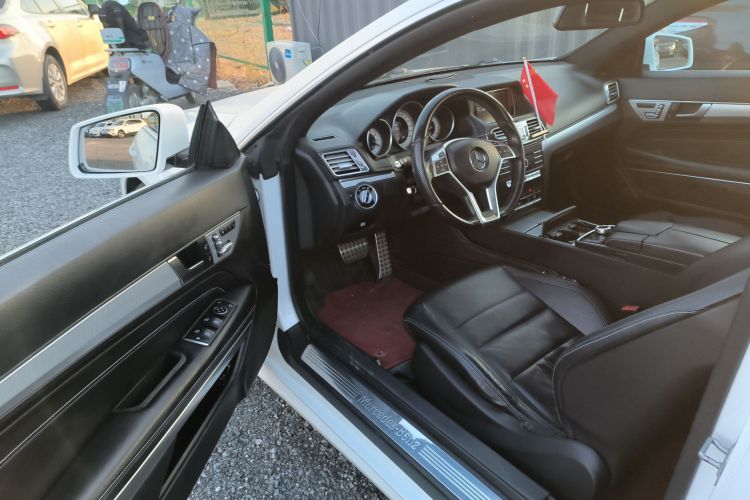 奔驰E级(进口) 2016款 E 200 轿跑车 灵动版中控内饰20