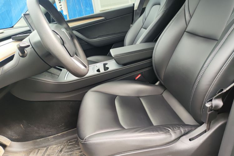 特斯拉 Model Y 2021款 标准续航后驱版局部细节19