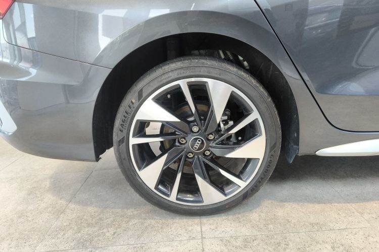 奥迪A3 2023款 改款 A3L Limousine 35 TFSI 时尚运动型车身外观6008