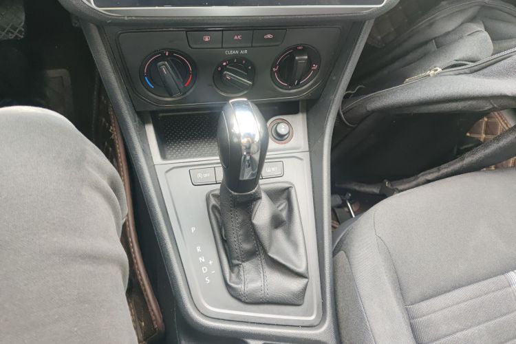 大众 2019款 朗逸启航 1.5L 自动风尚版 国VI中控内饰18