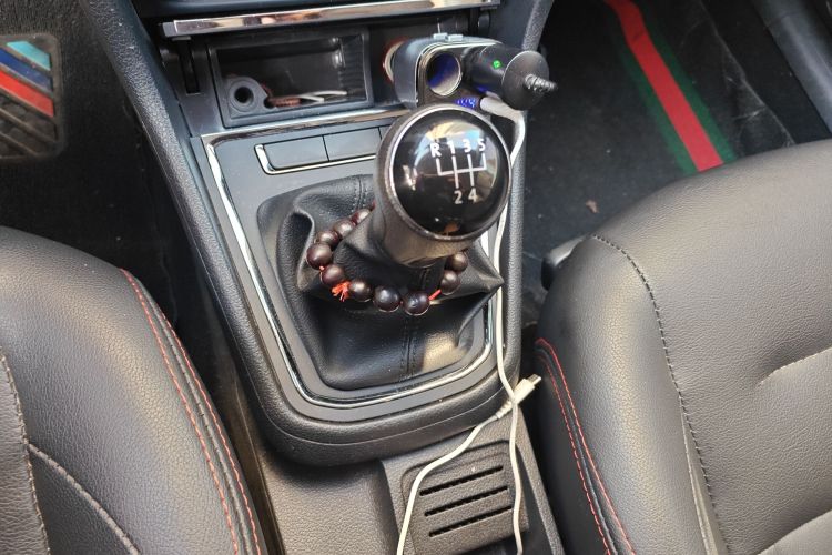 大众 宝来 2018款 1.5L 手动时尚型中控内饰18