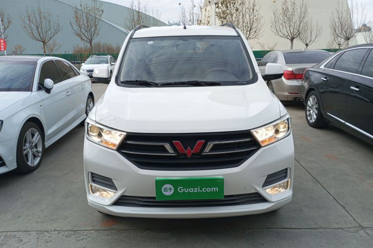 五菱汽车 五菱宏光 2021款 1.5L改款 S舒适型 电动助力LAR车身外观2