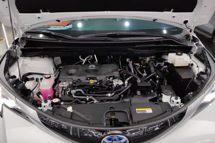 丰田 赛那SIENNA 2021款 2.5L混动 至尊版机舱底盘24