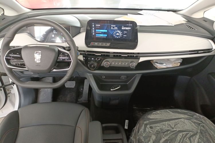 奔腾NAT 2023款 PRO 悦享出行版 425km中控内饰12