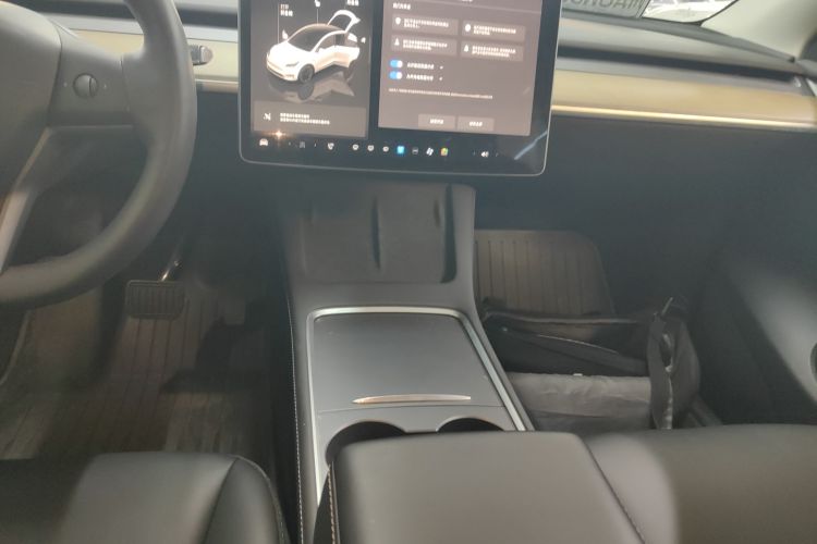 特斯拉 Model Y 2022款 改款 长续航全轮驱动版中控内饰18