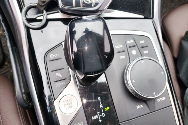 宝马3系 2021款 320Li M运动套装中控内饰18