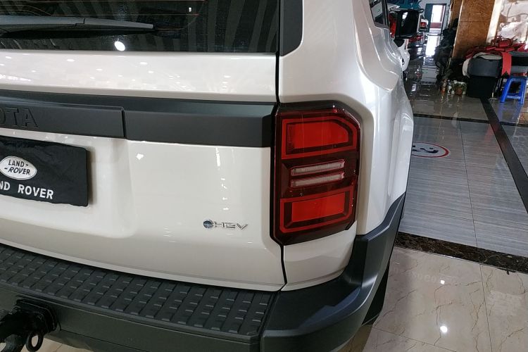 丰田 普拉多 2025款 2.4T 穿越BX版 5座车身外观9