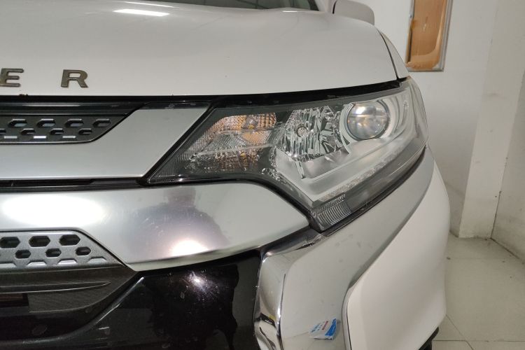 三菱 欧蓝德 2020款 2.0L 两驱畅行版 5座局部细节36