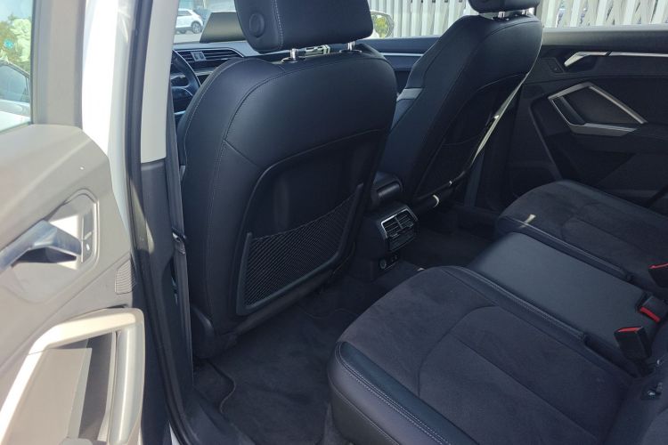 奥迪Q3 2023款 改款 40 TFSI 时尚动感型中控内饰21