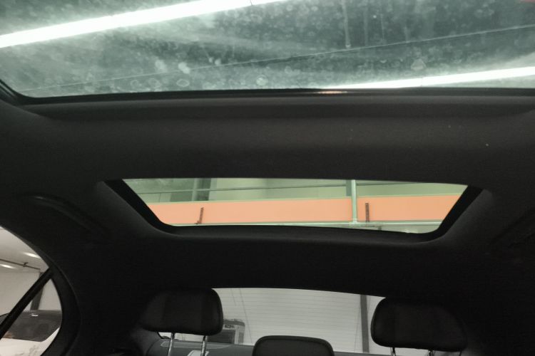 奔驰C级 2022款 C 260 L 皓夜运动版局部细节22