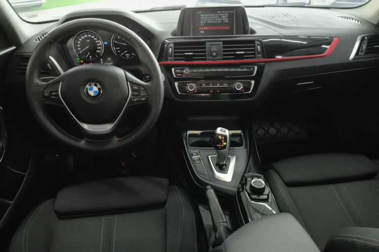 宝马1系(进口) 2018款 118i 运动设计套装中控内饰7002