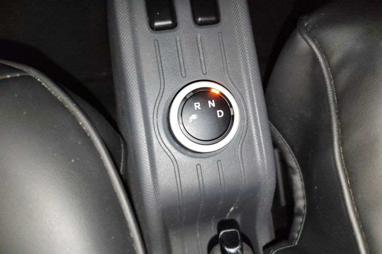 五菱汽车 宏光MINIEV 2022款 马卡龙臻享款 磷酸铁锂中控内饰18