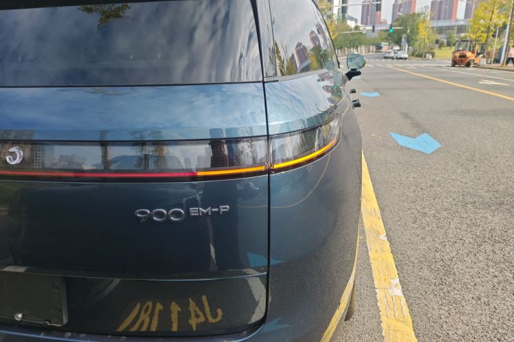 领克900 2025款 2.0T Ultra车身外观9