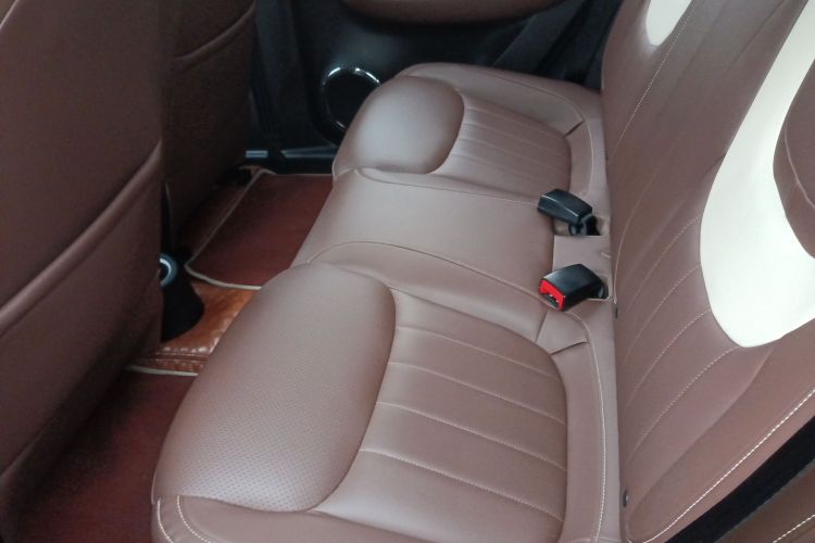 五菱汽车 五菱缤果 2023款 333km 灵犀互联款中控内饰21