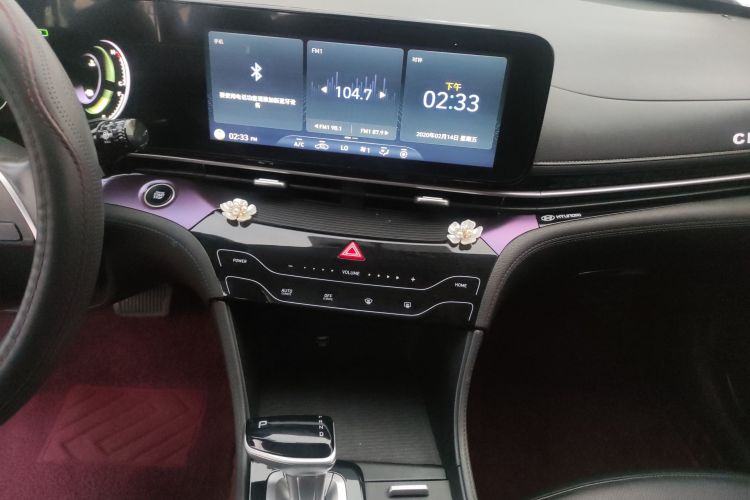 现代 名图 2021款 1.8L CVT GLX精英版中控内饰16