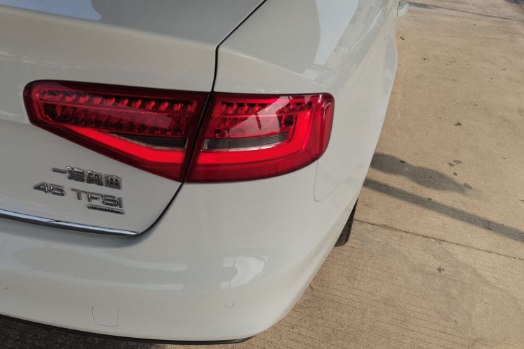 奥迪A4L 2015款 45 TFSI quattro个性运动型车身外观6006