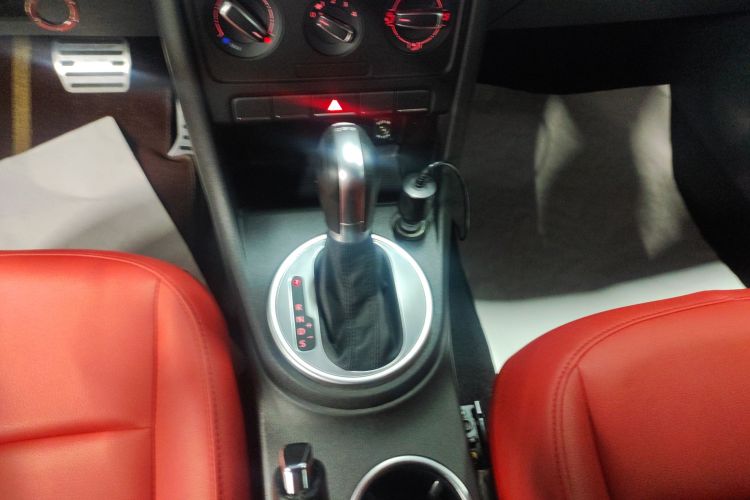 大众 甲壳虫 2015款 180TSI中控内饰18