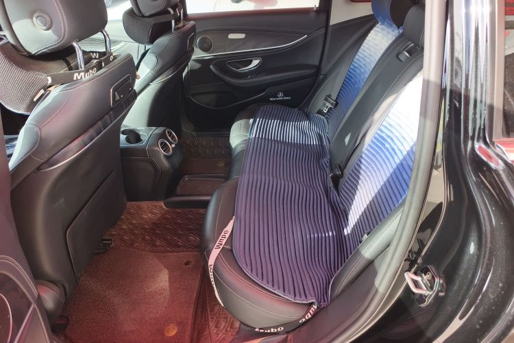 奔驰E级 2020款 E 300 L 运动时尚型中控内饰21