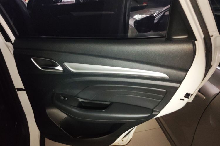 荣威RX3 2020款 1.6L 手动超爽进取版中控内饰7006