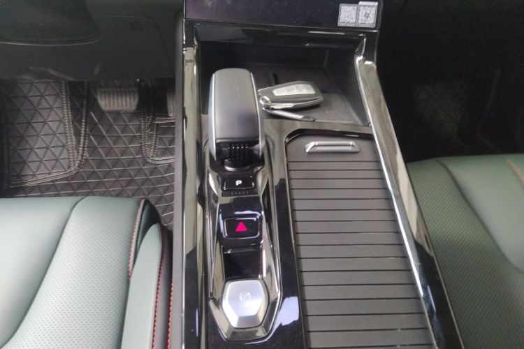 吉利汽车 博越 2024款 1.5TD 智联+中控内饰18