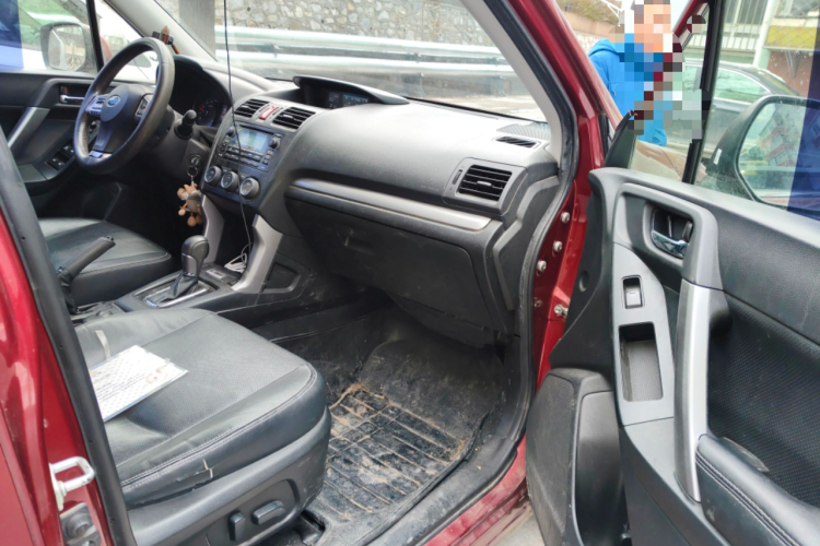 斯巴鲁 森林人 2013款 2.5i 自动豪华版局部细节9005