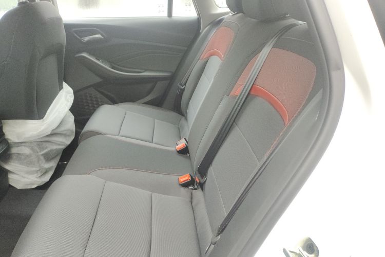 名爵 MG5 2023款 180DVVT 手动风尚版中控内饰21