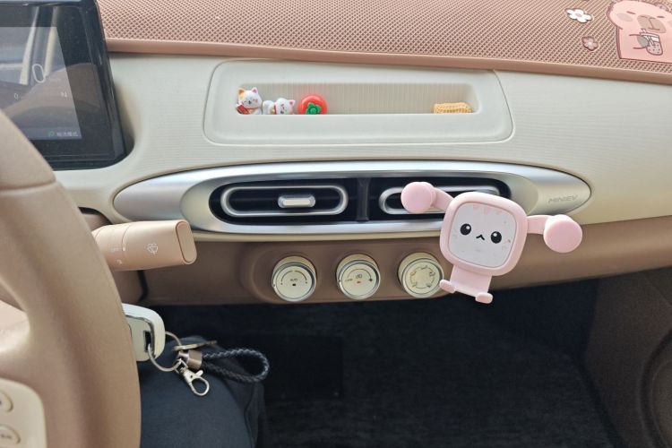 五菱汽车 宏光MINIEV 2025款 四门版 进阶款中控内饰16