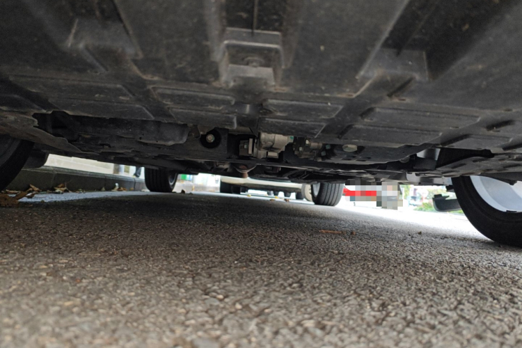 吉利汽车 帝豪 2023款 第4代冠军版 1.5L CVT尊贵型局部细节9008