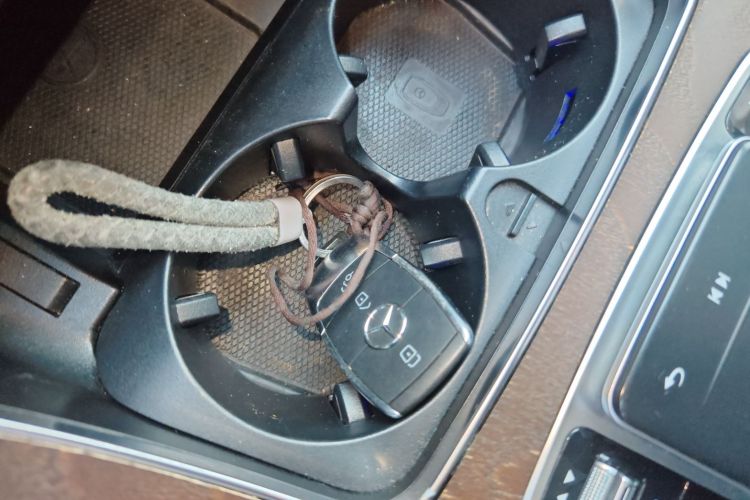 奔驰GLC 2020款 GLC 260 L 4MATIC 豪华型中控内饰7001