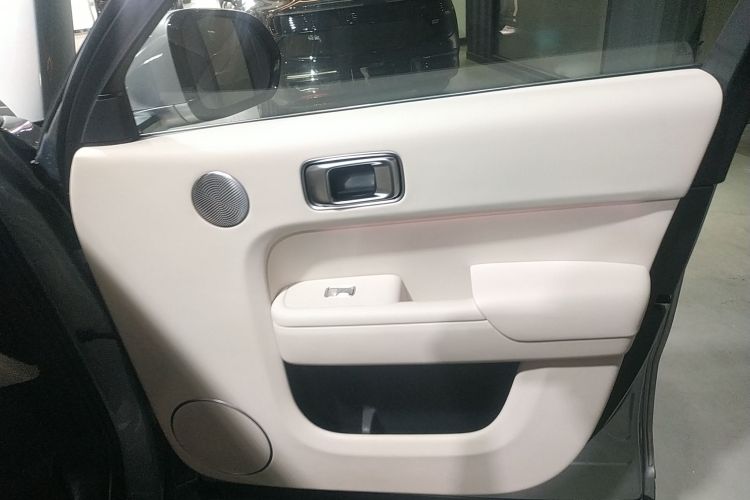 理想汽车 理想L8 2024款 Ultra中控内饰7005