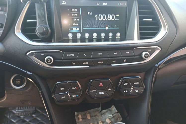 广汽传祺 传祺GS4 2017款 235T 自动两驱豪华智联版中控内饰16